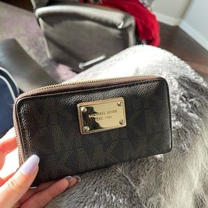Michael Kors wallet